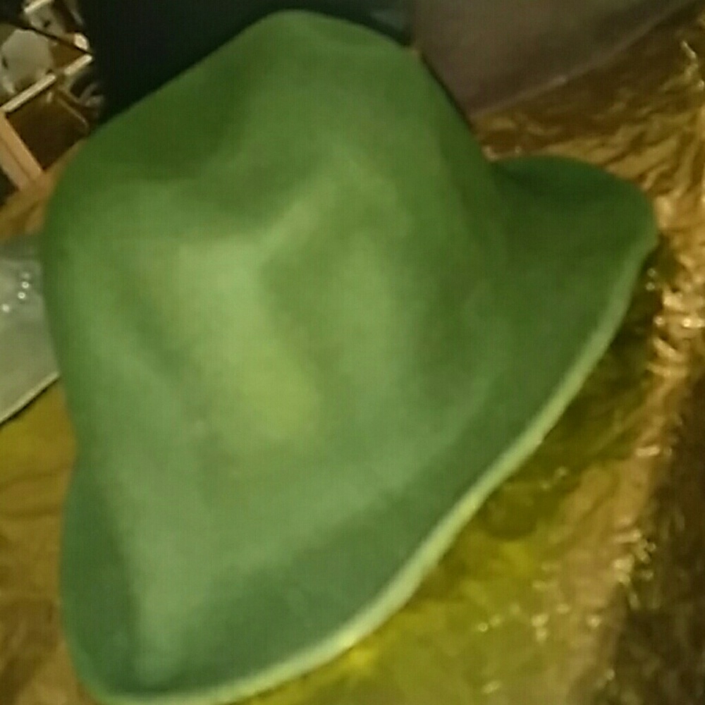 Hat - Picture 2 of 3